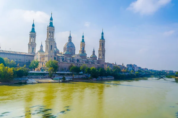 Bazilika de nuestra senora de pilar in Zaragoza, Spai
