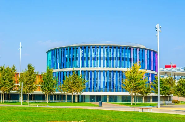 200 yılında Zaragoza 'daki dünya fuarının tüm katılımcılarını sunan sokak manzarası