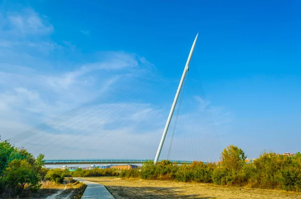 Pasarela Del Voluntariado Puente Peatonal Zaragoza Spai — Foto de Stock