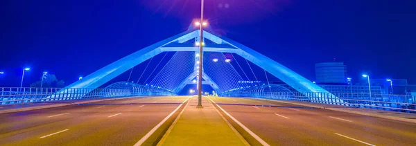 Vista Noturna Ponte Puente Del Tercer Millenio Zaragoza Spai — Fotografia de Stock