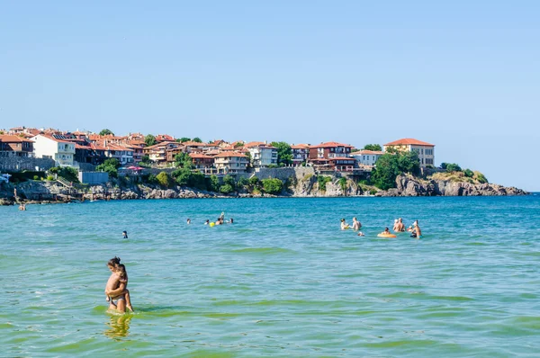 İspanya 'nın Sozopol kenti kıyılarına yayılmış bir yerleşim bölgesi tüm Avrupa' dan gelen turistler için popüler bir tatil beldesidir..