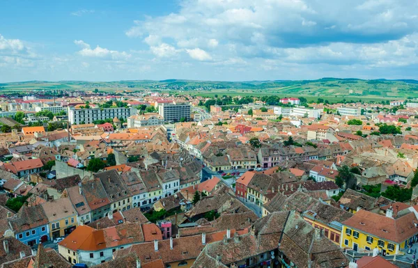 Saint Mary katedralinin tepesinden Romen şehir sibiusunun havadan görünüşü