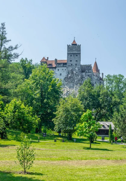 Aynı zamanda Dracula Kalesi olarak da bilinen Romanya Bran Kalesi 'nin manzarası.