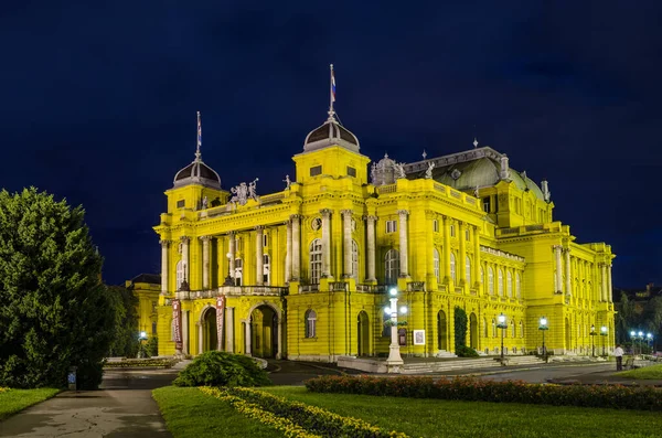 Hırvat Ulusal Tiyatrosu akşam Zagreb
