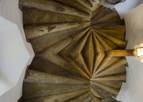 Avusturalya 'nın başkenti Graz' da yer alan ünlü çift sarmal merdiven.