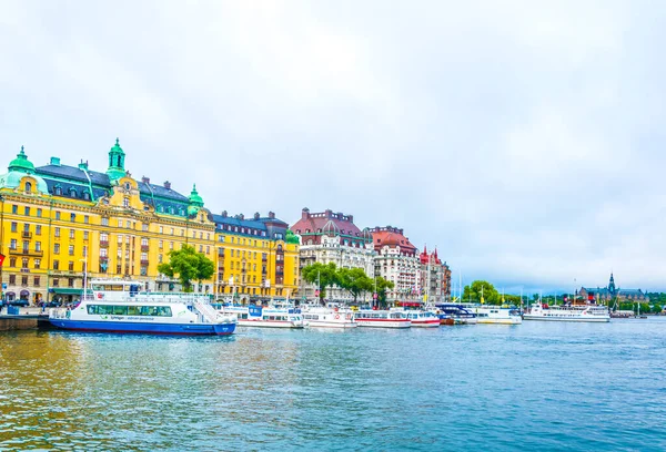 Vue Front Mer Stockholm Avec Belles Vieilles Maisons Étirées Côté — Photo