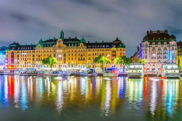 Nachtansicht Der Stockholmer Uferpromenade Mit Schönen Alten Häusern Schwedisch — Stockfoto