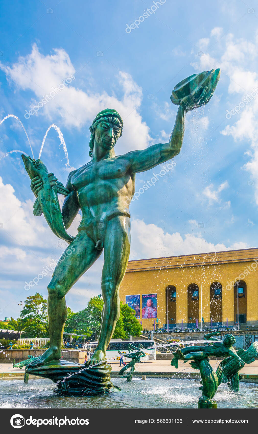 Iconic Statue Poseidon Gotaplatsen Swede fotografía de stock