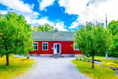 Stockholm 'deki Skansen Müzesi' ndeki bir okul manzarası.