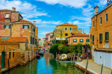 Venedik, İtalya 'da küçük bir kanalın manzarası
