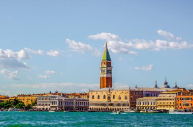 Campanile ve Dük 'ün Sarayı, Venedik, İtalya' lı St. Mark Meydanı