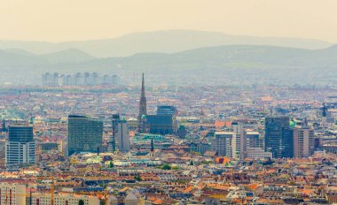 Viyana 'nın tarihi merkezinin havadan görünüşü. Donoturm' dan alınan ünlü stephanslık.