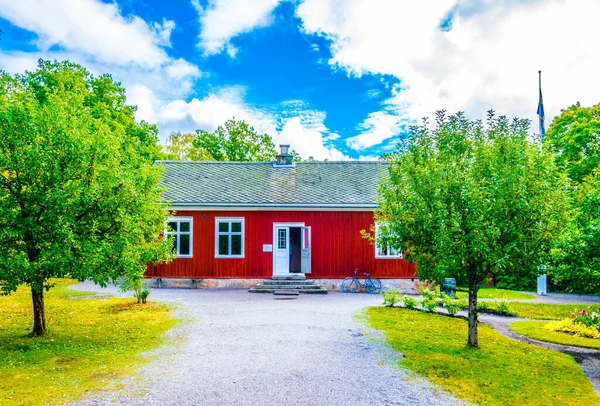Stockholm 'deki Skansen Müzesi' ndeki bir okul manzarası.
