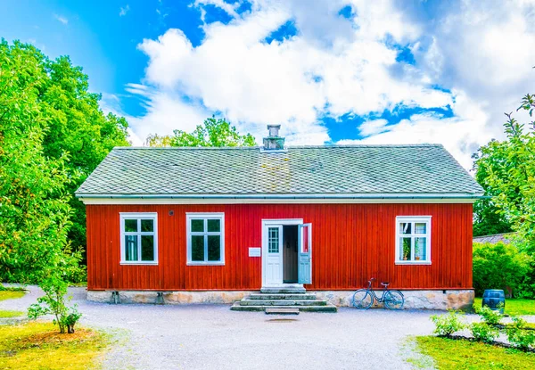 Stockholm 'deki Skansen Müzesi' ndeki bir okul manzarası.