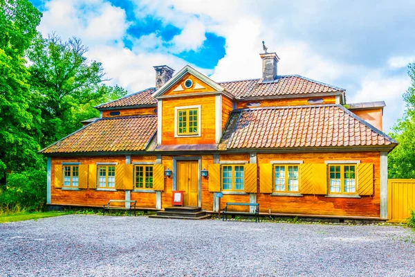 Stockholm 'deki Skansen Müzesi' nde bir malikane manzarası.