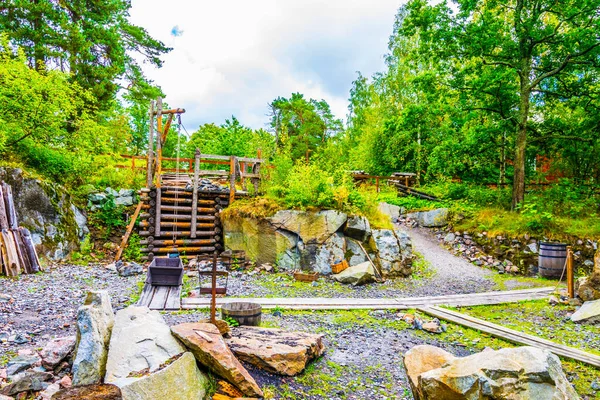 Stockholm 'deki Skansen Müzesi' nde bir taş madeni manzarası.