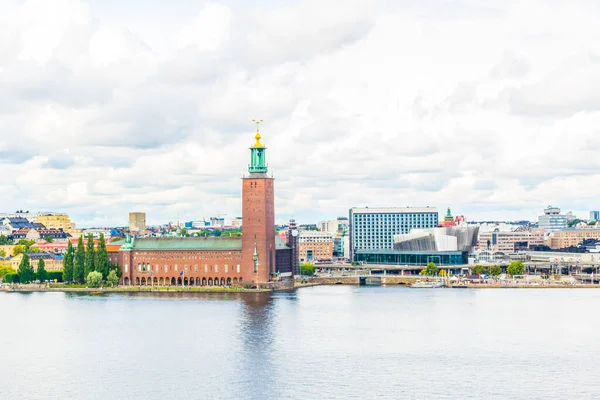 İsveç 'in başkenti Stockholm' deki Stadshuset belediye binası.