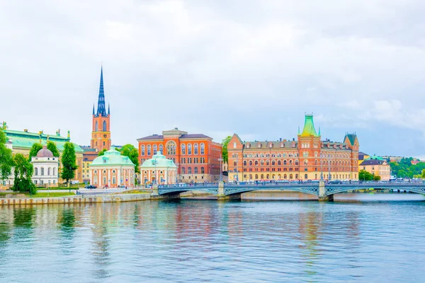 Stockholm 'deki Gamla Stan' in panorama manzarası. Bonde Palace, Riddarhuset ve Norstedts 'in evi de dahil.