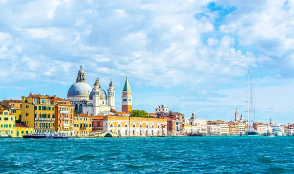 Каналу Гранде Базиліка Санта Марія Делла Салюте Венеції Італія — стокове фото
