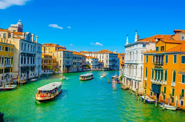 Ponte Dell Accademia, Venedik, İtalya 'dan muhteşem Büyük Kanal manzarası