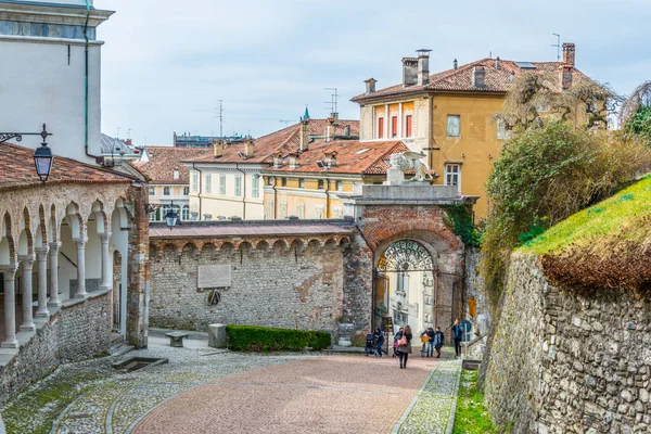 Arco Bollani İtalya 'nın Udine kalesine giriş yaptı.