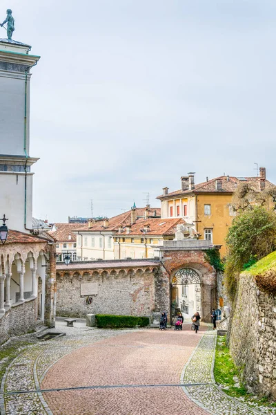 Arco Bollani İtalya 'nın Udine kalesine giriş yaptı.
