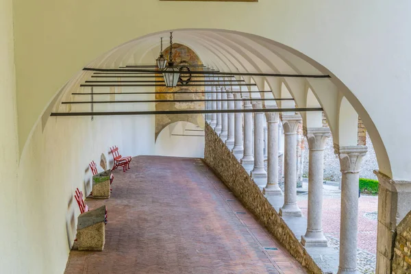 View Lipomanno Arcade Leading Castle Udine Italy — Stock Fotó