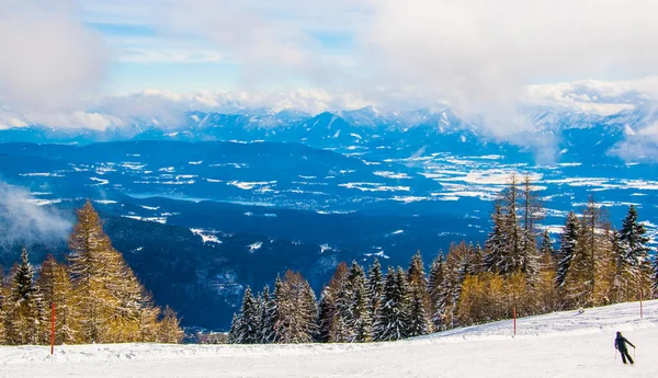 Uitzicht Dolomieten Alpen Bedekt Met Sneeuw Van Gerlitzen Berg Buurt — Stockfoto