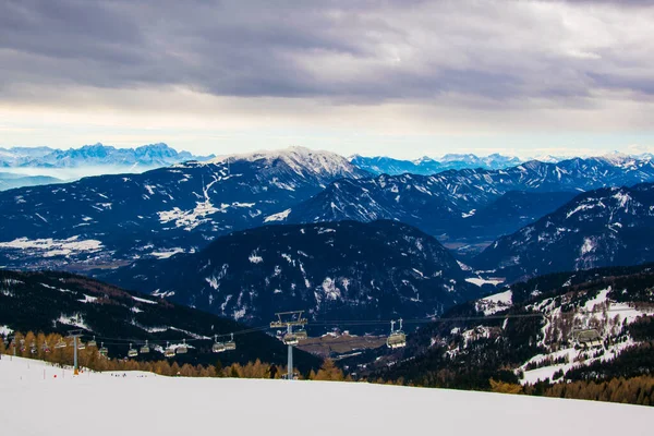 Vista Dolomitas Alpes Cobertos Neve Montanha Gerlitzen Perto Villach — Fotografia de Stock