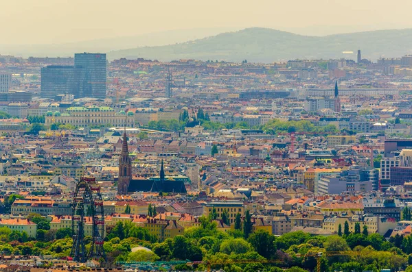 Viyana 'nın tarihi merkezinin havadan görünüşü. Donoturm' dan alınan ünlü stephanslık.