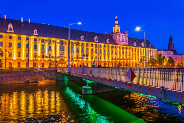 Wroclaw Üniversitesi, Polan 'ın günbatımı görünümü