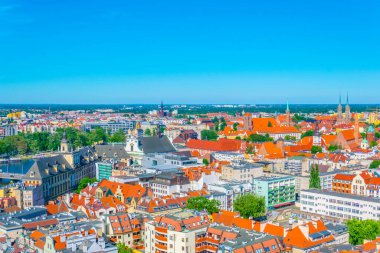 Üniversiteyle Wroclaw 'ın havadan görünüşü, Kum Leydimizin kilisesi, Kutsal Haç Kilisesi ve Aziz John Vaftizci Polan Katedrali.