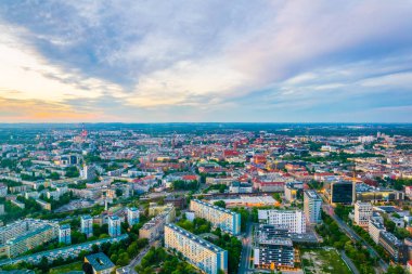 Wroclaw, Polan 'ın günbatımı hava görüntüsü