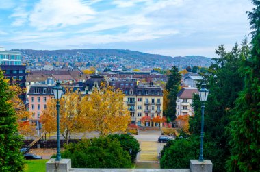 Enge Kilisesi 'nden alınan Zürih' in havadan görünüşü