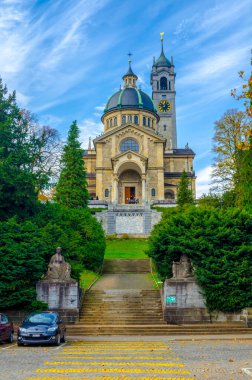 1894 yılında Zürih, Switzerlan 'da Neo-Rönesans tarzında inşa edilen Enge kilisesinin manzarası