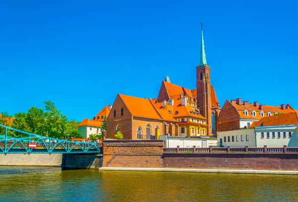 Kutsal Haç Kilisesi ve Wroclaw, Polan 'daki St. Bartholomew Kilisesi