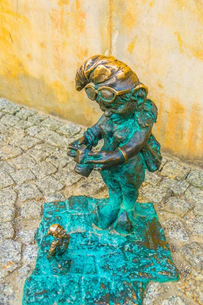 Statue Eines Zwergs Mit Kamera Breslau Polen — Stockfoto