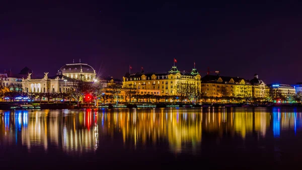 Night View Skyline Swiss City Zurich Reflecting Zurich Lak — Fotografia de Stock