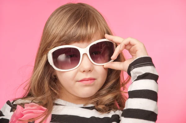 Chica con gafas de sol — Foto de Stock