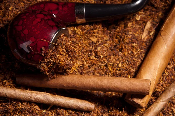 Dried tobacco smoking — Stock Photo, Image