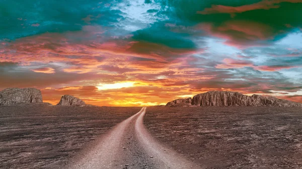 Crepuscolo sul deserto roccioso — Foto Stock