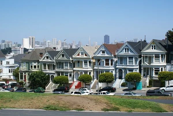 San Francisco, Alamo square famous painted ladies — Stock Photo, Image