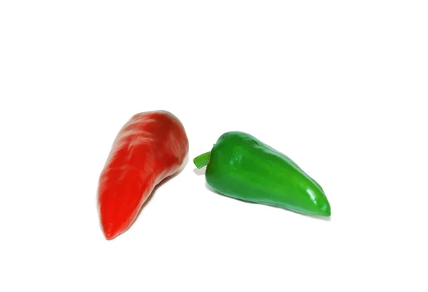 Röd och grön brännande peppar — Stockfoto
