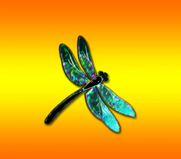 美丽的玻璃蜻蜓在明亮的橙色背景上具有全息图效果 — 图库照片