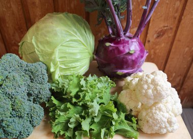  Beş sınıf lahana: lahana; brokoli; kohlrabi; karnabahar; beyaz lahana