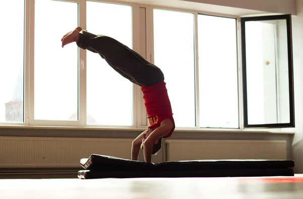 Erkekler yapar bir flip