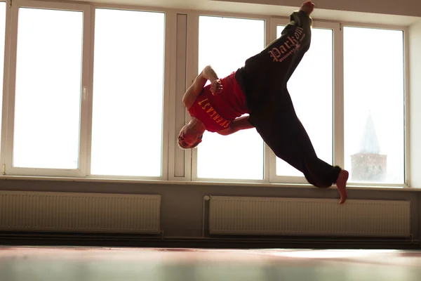 Erkekler yapar bir flip