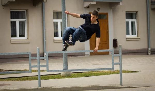 Parkour erkekler — Stok fotoğraf