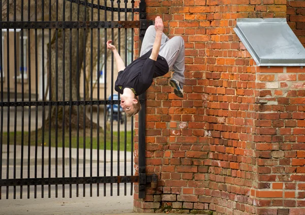 Parkour-férfiak — Stock Fotó