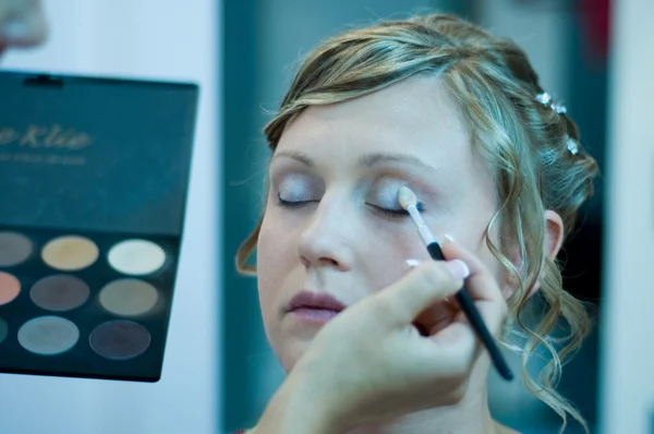 Makeup applying — Stock Photo, Image